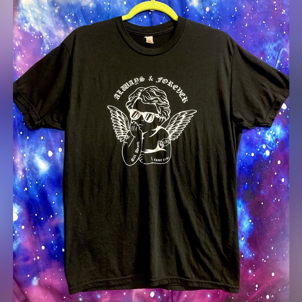 Baroque Tattooed Cherub Graphic T-shirt Size M